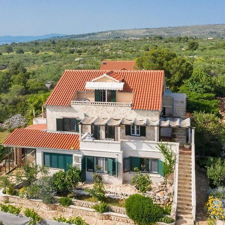 Apartments Dalmatinska Kuca Milna  Dış mekan fotoğraf