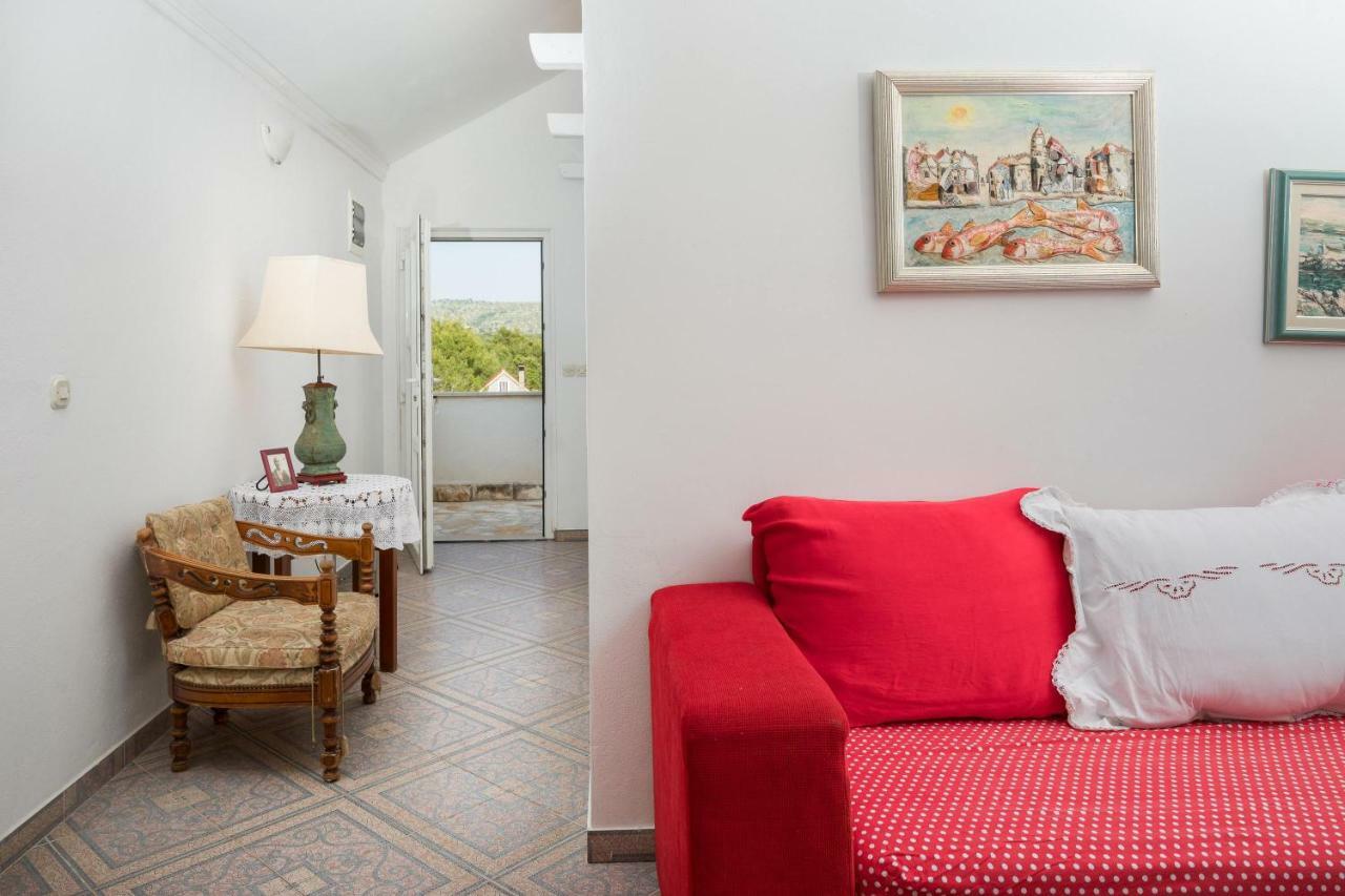 Apartments Dalmatinska Kuca Milna  Dış mekan fotoğraf